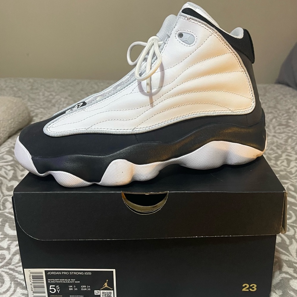 Jordan Pro Strong GS Sneakers